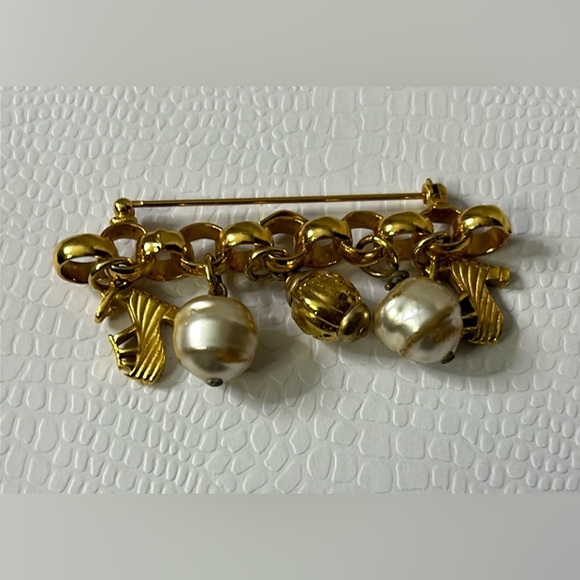 Salvatore Ferragamo Jewelry - FERRAGAMO VINTAGE BROOCH